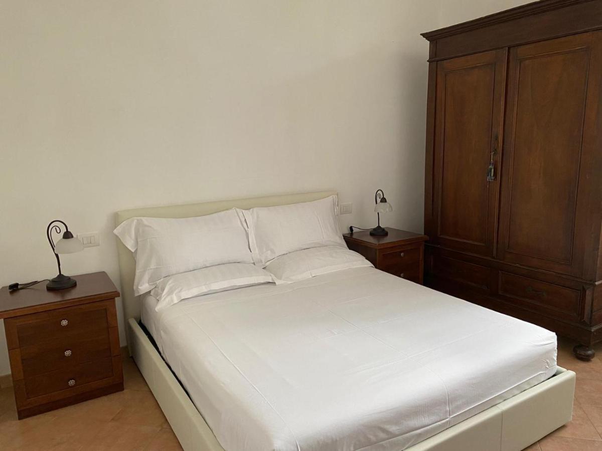 B&B Giulia Parma Bagian luar foto