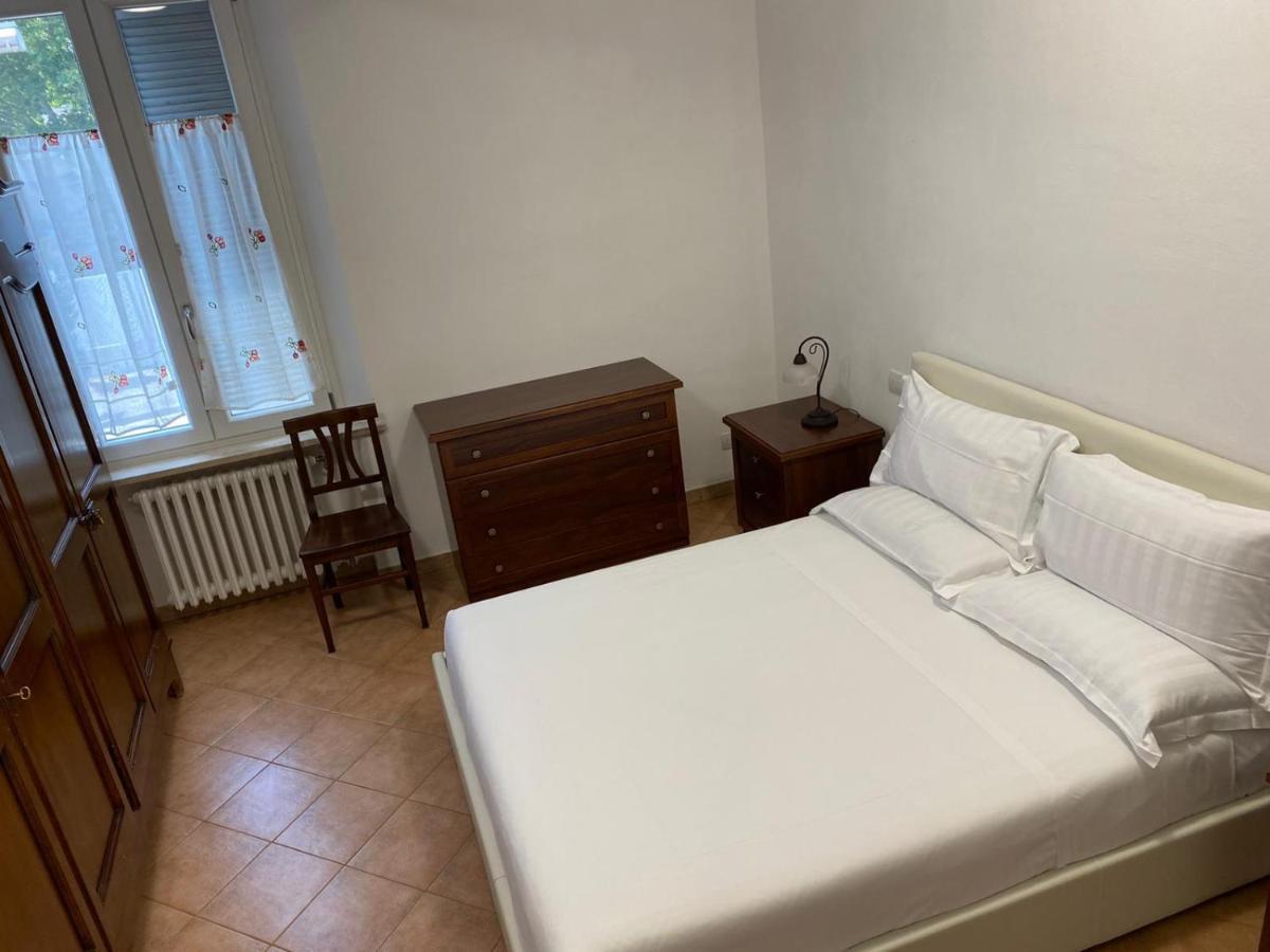 B&B Giulia Parma Bagian luar foto