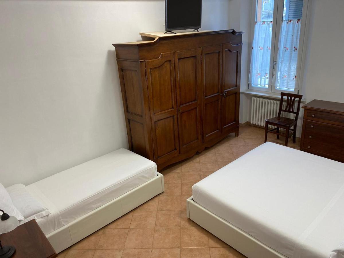 B&B Giulia Parma Bagian luar foto