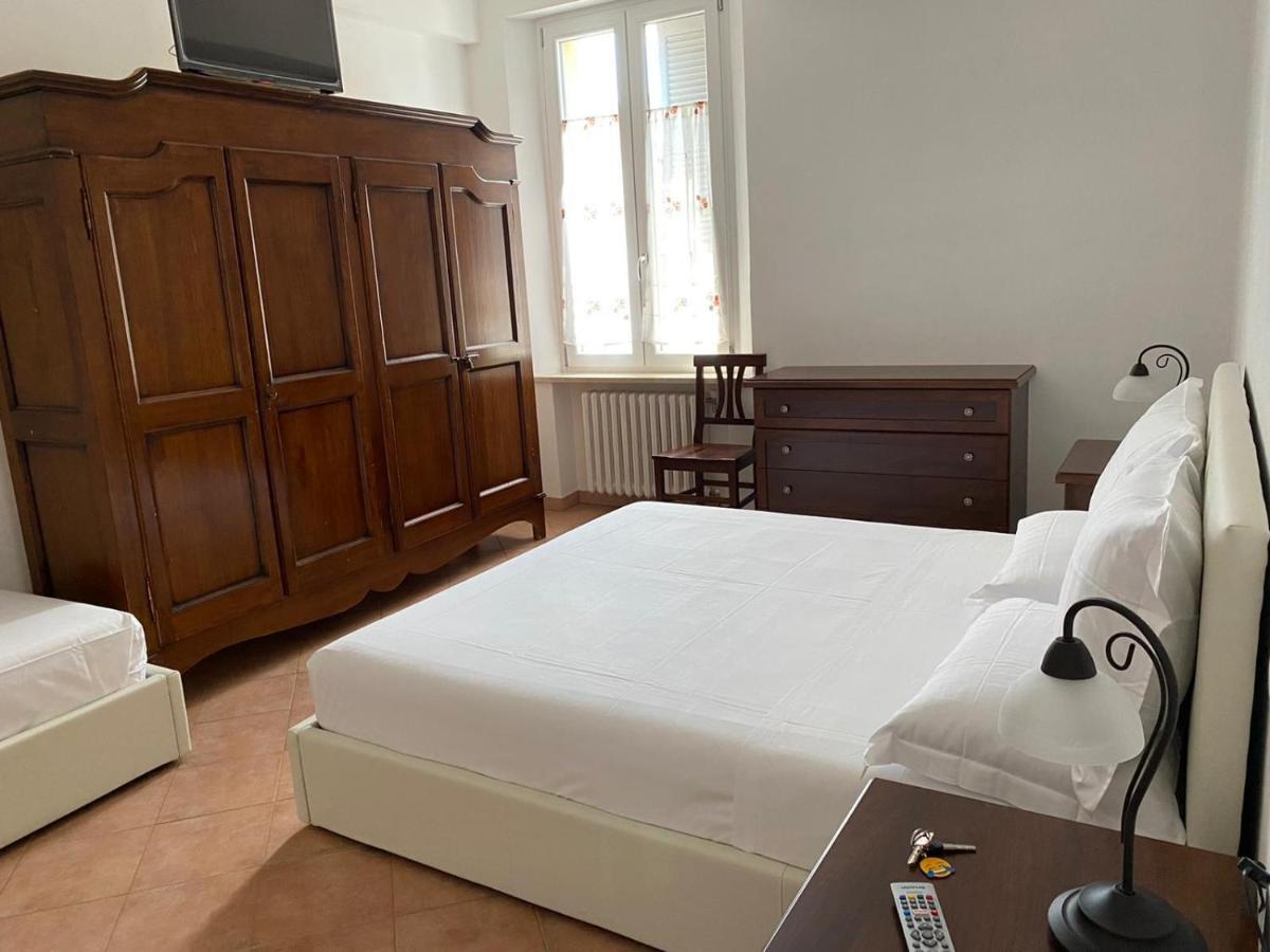 B&B Giulia Parma Bagian luar foto